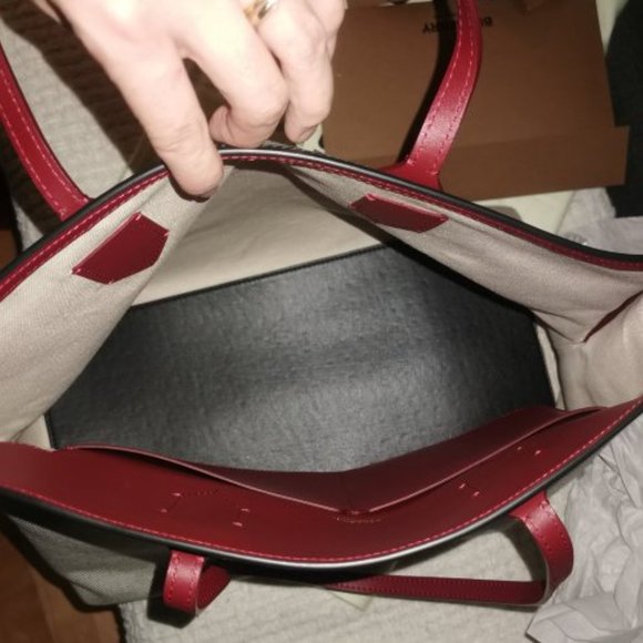 Burberry Large Logo Graphic Cotton Canvas Society Tote (Black) - Picture 9 of 10